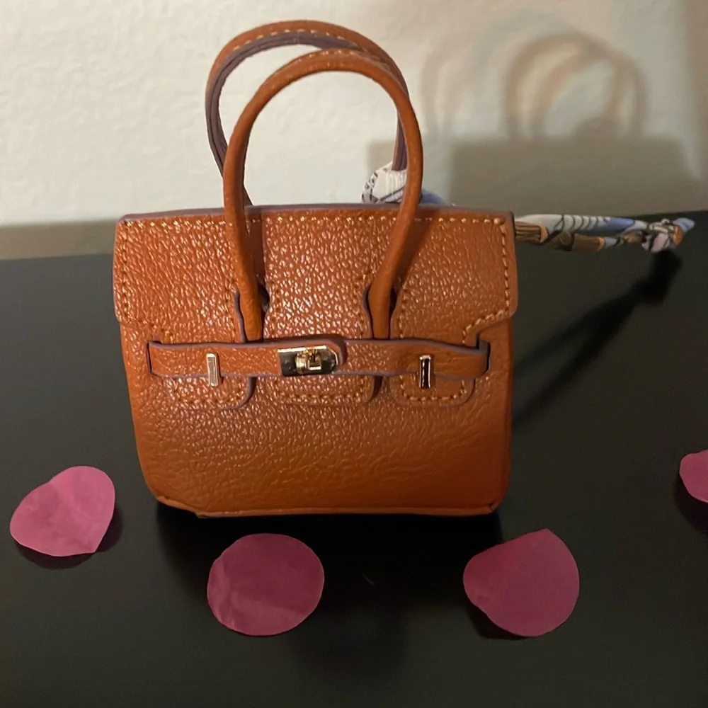New Purse Charm, Air Pods Pro case - Picture 3 of 7